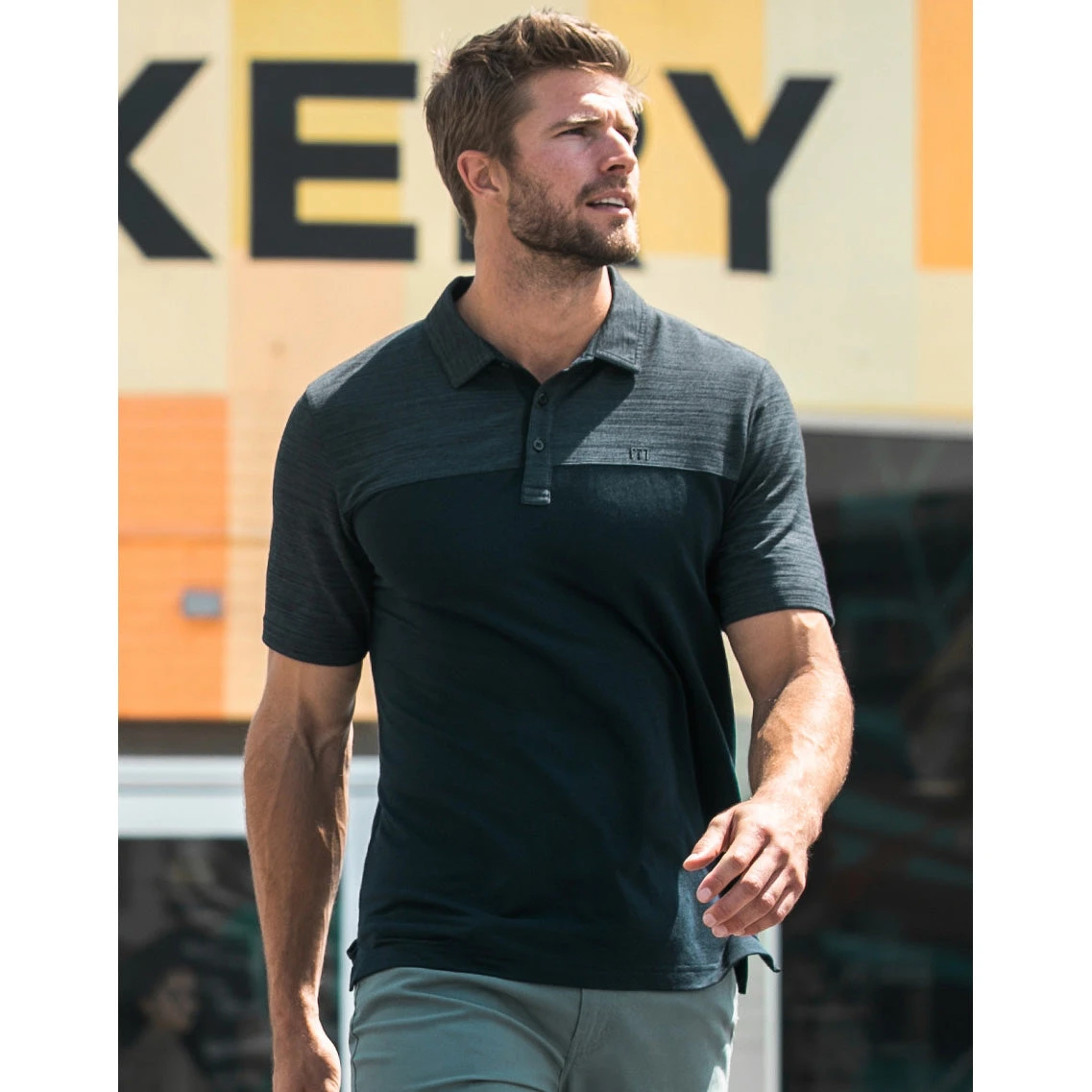 TravisMathew Zip It Mens Polo Shirt 5 TravisMathew Zip It Mens Polo Shirt - Image 3