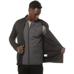 TravisMathew Raditude Mens 3-in-1 Golf Jacket -Travis Mathew Golf 22684 BLACK0BLK 2 96880a66 dd84 4318 a3e8 c38a546684aa